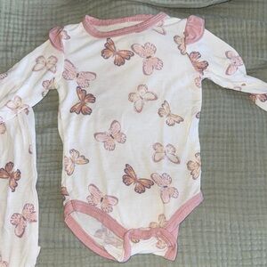 NWOT Milkberry bamboo 0-3 Months Pink Butterfly Matching Set